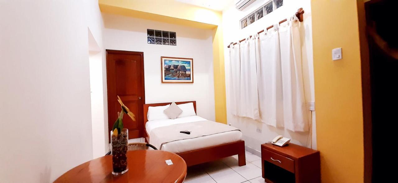 Hostal Huayruro Ικίτος Εξωτερικό φωτογραφία