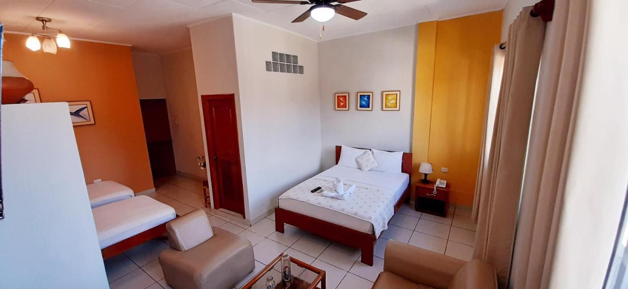 Hostal Huayruro Ικίτος Εξωτερικό φωτογραφία