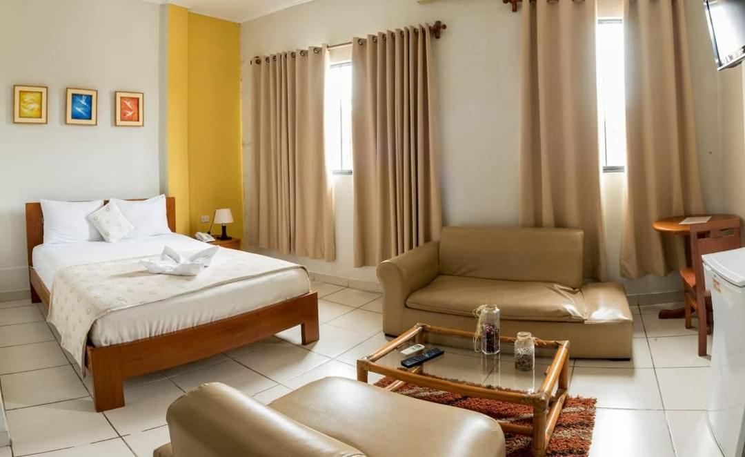 Hostal Huayruro Ικίτος Εξωτερικό φωτογραφία