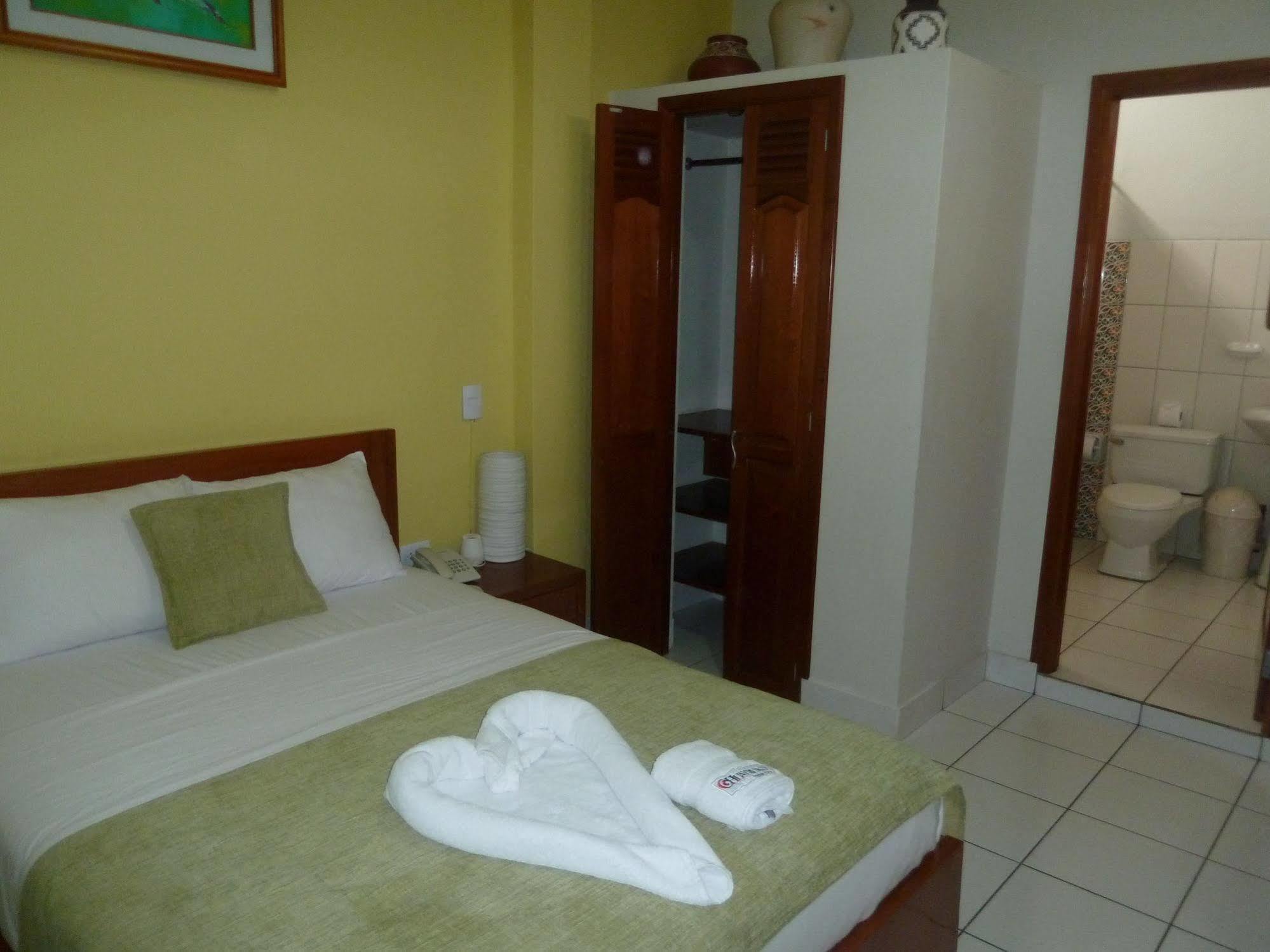 Hostal Huayruro Ικίτος Εξωτερικό φωτογραφία