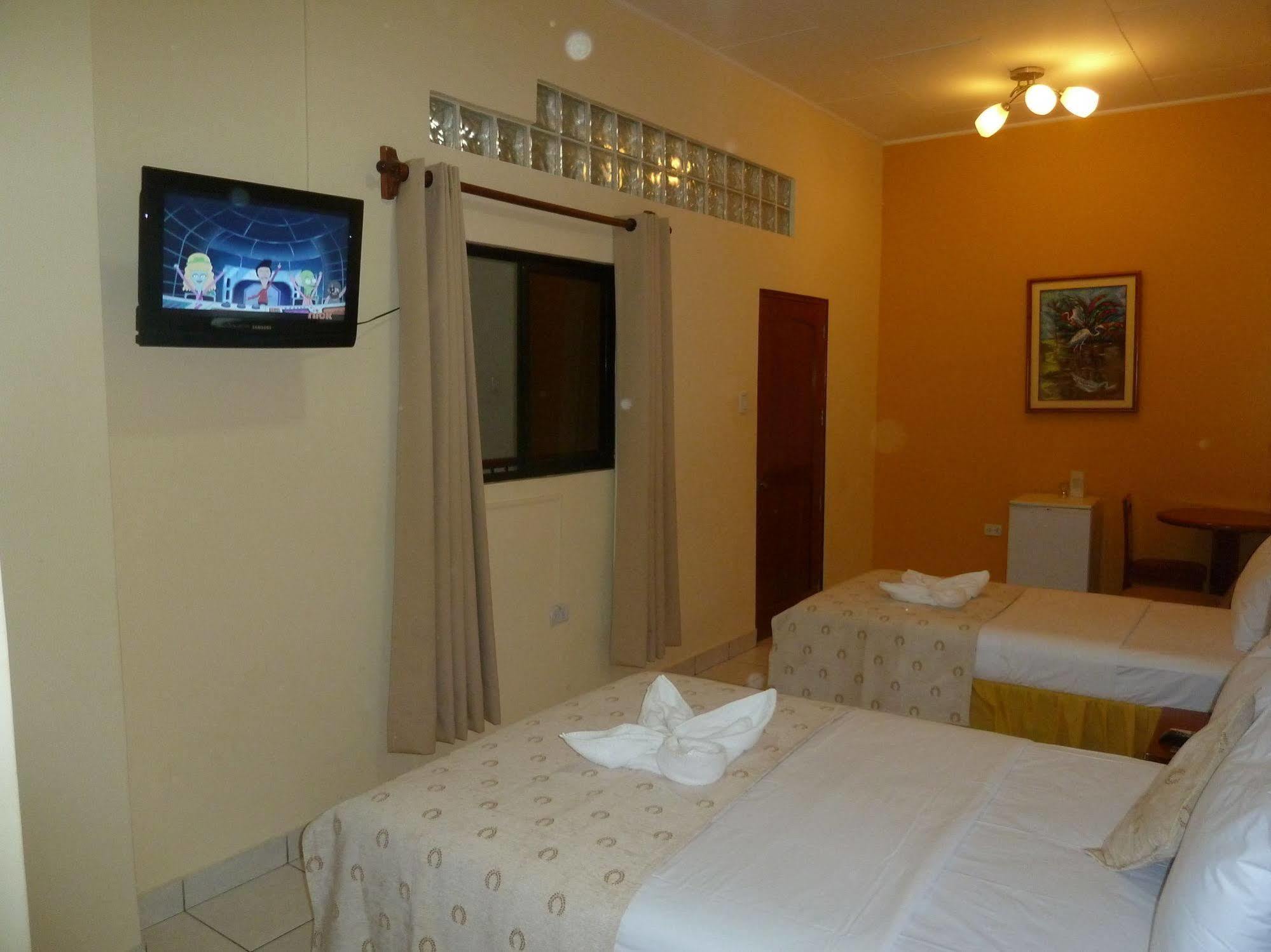 Hostal Huayruro Ικίτος Εξωτερικό φωτογραφία